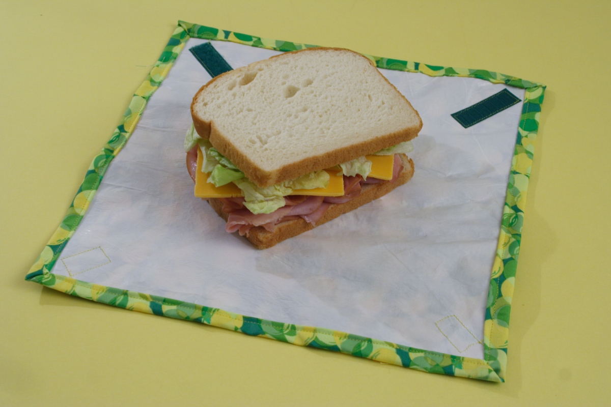 http://www.chicaandjo.com/2010/02/01/fused-plastic-sandwich-wraps/