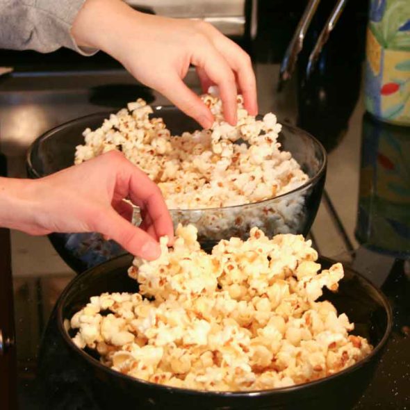 Make kettle corn at home