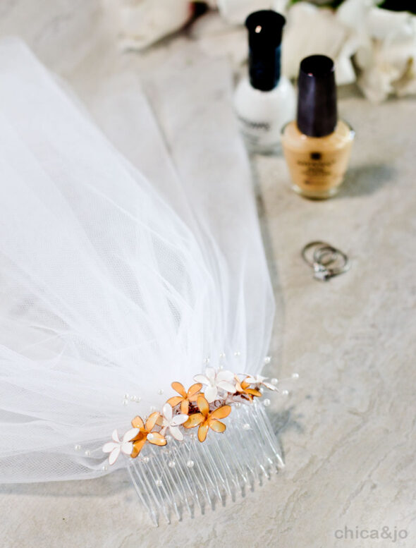 DIY wedding veil with wire flowers made from nail polish