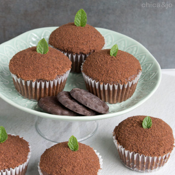 Copycat Thin Mints Girl Scout cookies cupcakes