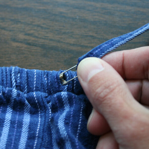 How to Thread a Drawstring with a Safety Pin
