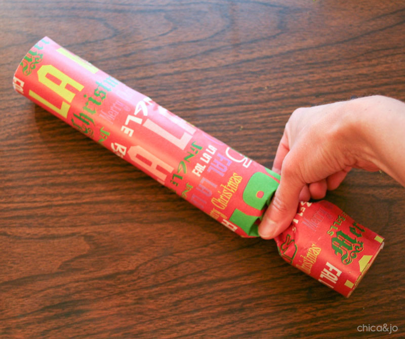 Make Your Own Traditional English Christmas Crackers Chica And Jo