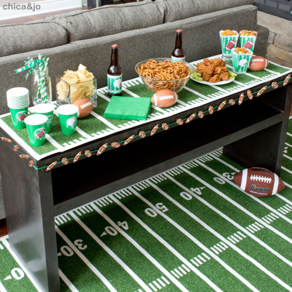 Make a football field table runner