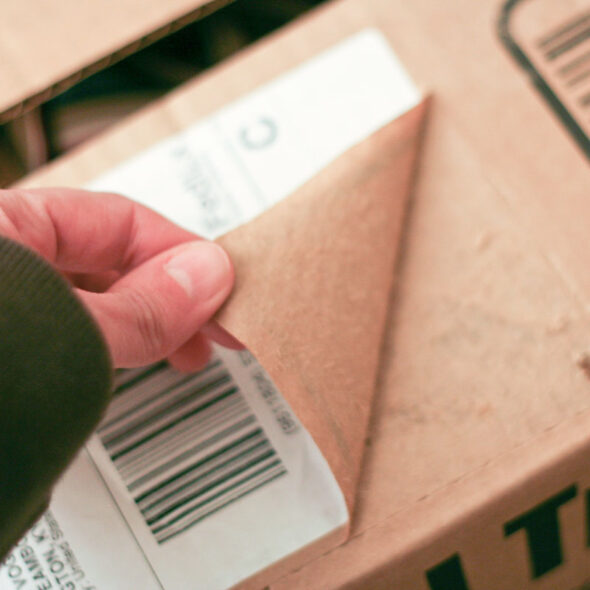 How to Remove Shipping Labels from Boxes