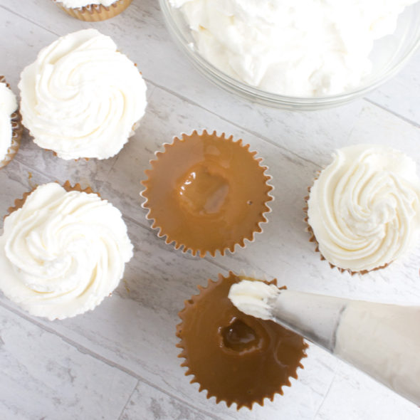 Caramel latte cupcakes with dulce de leche