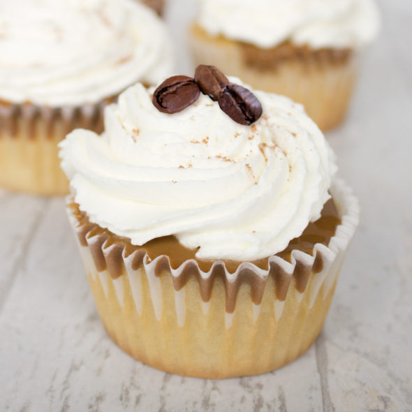 Caramel latte cupcakes with dulce de leche