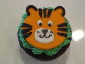 zoo animal cupcakes