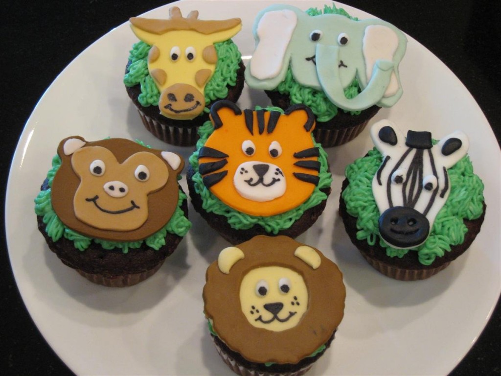 zoo animal cupcakes