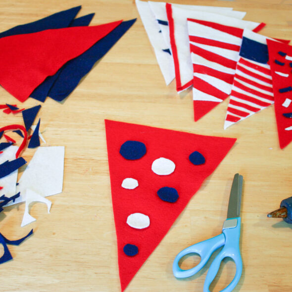 Easy Fourth of July felt pennants