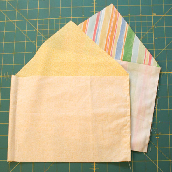 How to sew a button-closure pouch
