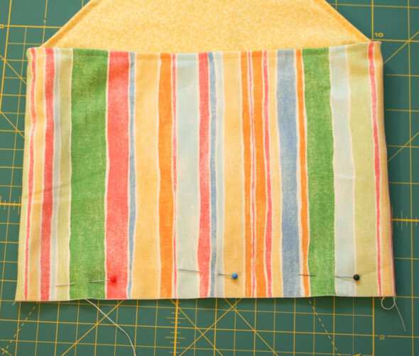 How to sew a button-closure pouch