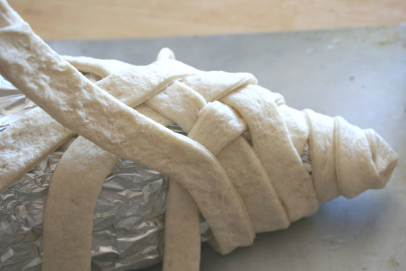DIY bread cornucopia