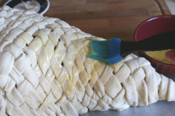 DIY bread cornucopia