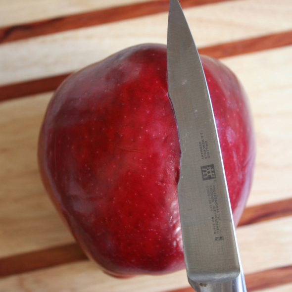 Make a carved apple turkey for Thanksgiving