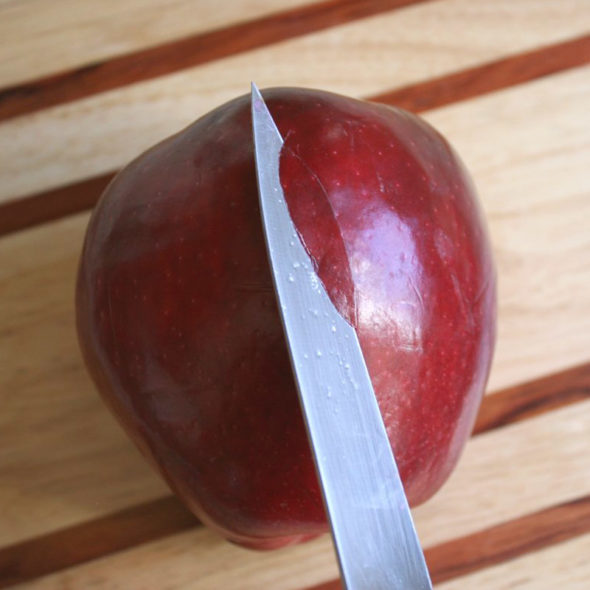 Make a carved apple turkey for Thanksgiving