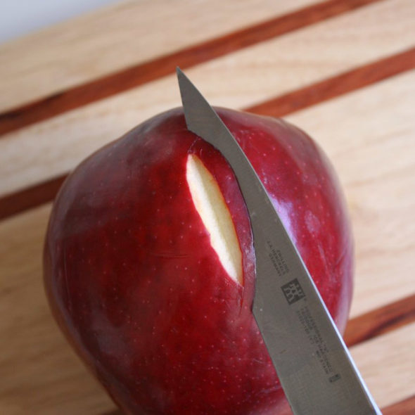 Make a carved apple turkey for Thanksgiving