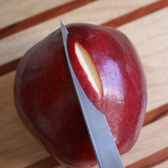 Make a carved apple turkey for Thanksgiving