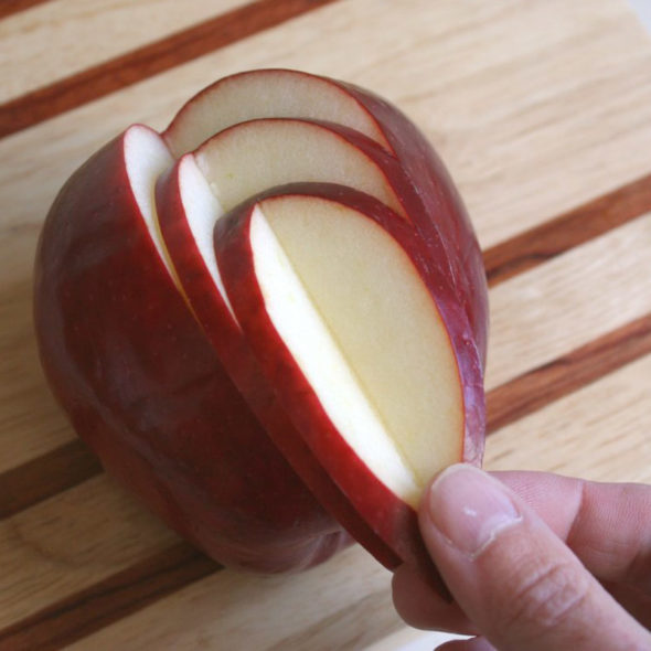 Make a carved apple turkey for Thanksgiving