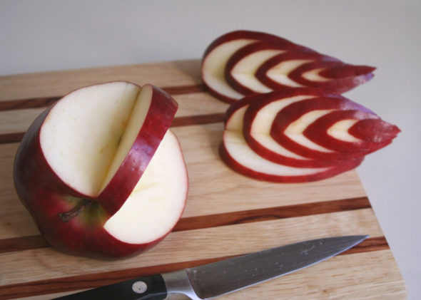 Make a carved apple turkey for Thanksgiving