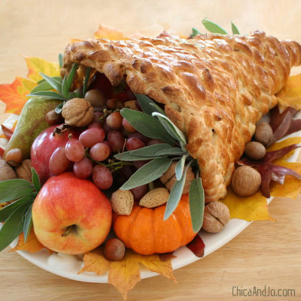 Make a Bread Cornucopia for Thanksgiving