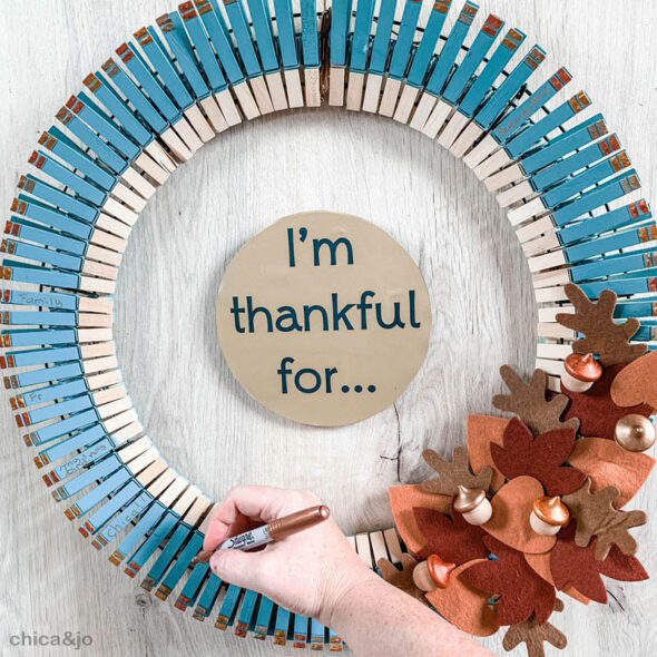 Thanksgiving Clothespin Wreath