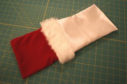 Santa's velvet drawstring pouch