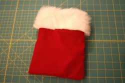 Santa's velvet drawstring pouch