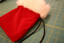 Santa's velvet drawstring pouch