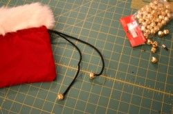 Santa's velvet drawstring pouch