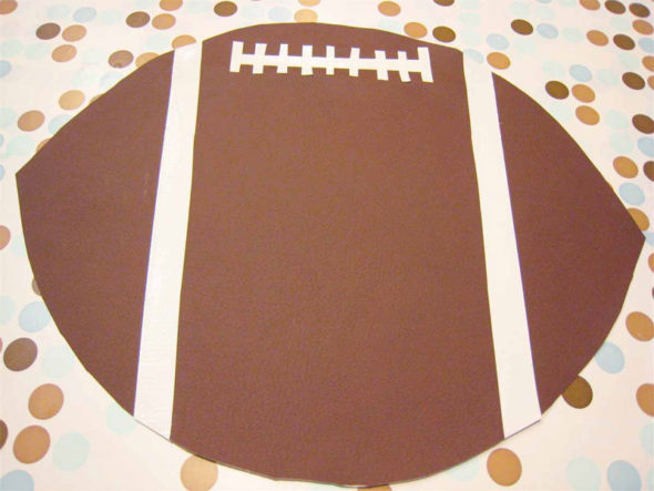 Football shaped table mats for your Super Bowl party