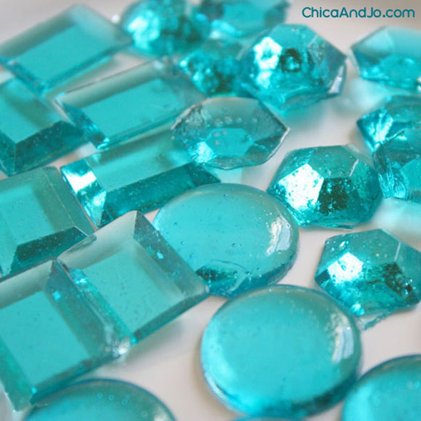 https://www.chicaandjo.com/wp-content/uploads/2010/04/make-hard-candy-gems-jewels-00-590x590.jpg