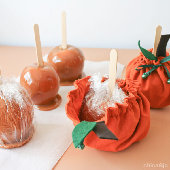 Easy-sew pumpkin treat covers for caramel apples