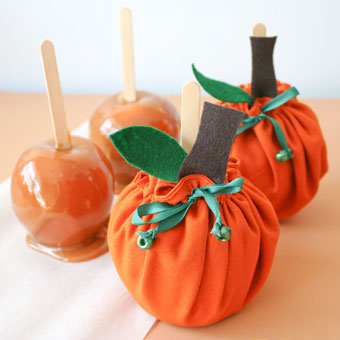 Easy-sew Pumpkin Treat Covers for Caramel Apples