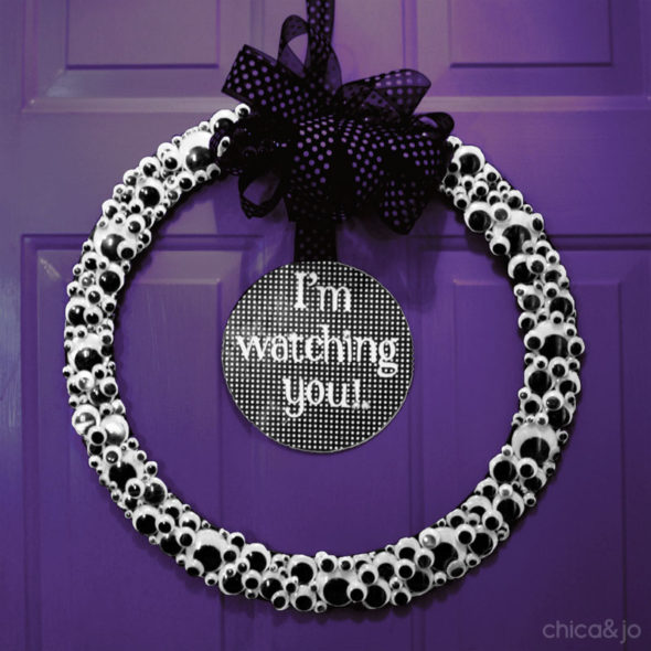 Googly Eye Halloween Wreath