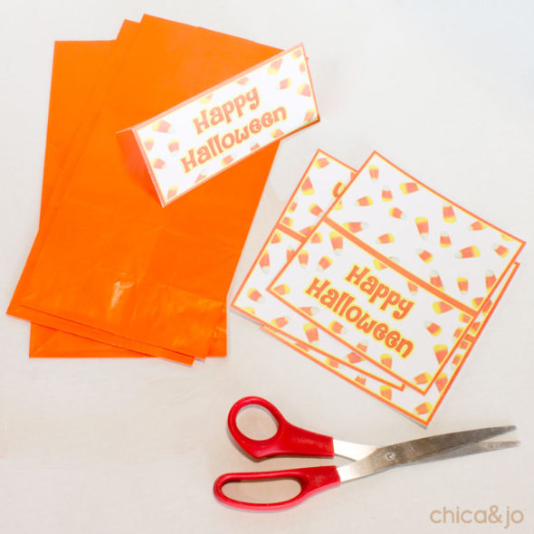 Halloween popcorn favors with free printable bag tags