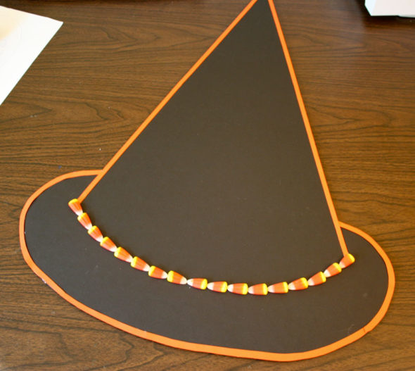 Witch Pitch - Easy Halloween kids party game candy corn toss