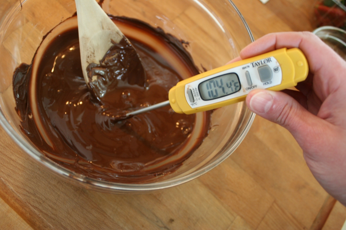At what temperature does chocolate melt