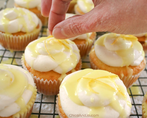 Lemonades Girl Scout cookie cupcake recipe