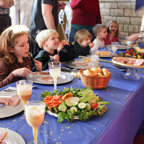 Harry Potter party ideas dinner in the great hall