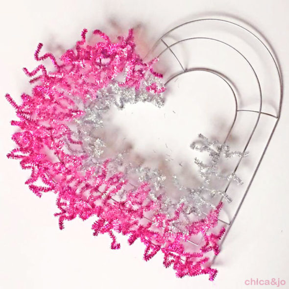 DIY Valentine's Day heart wreath with pipe cleaners