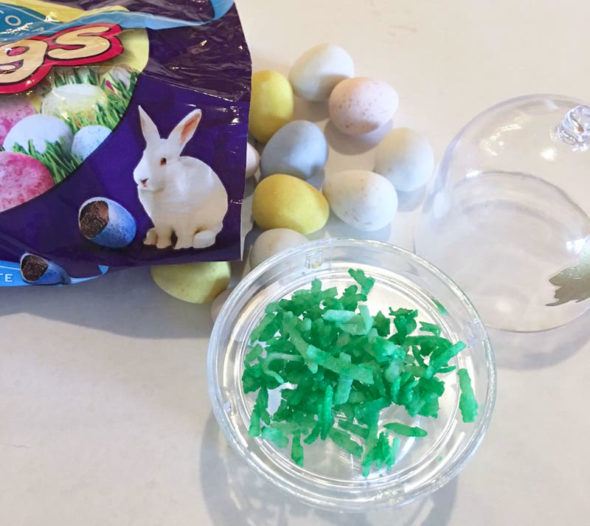 Mini cake stand Easter dinner party favors