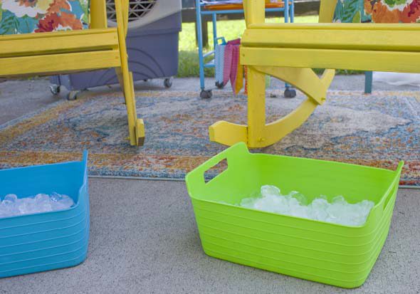 Having an outdoor party and need to keep stuff cold? Use those under the  bed storage thingys to ho…