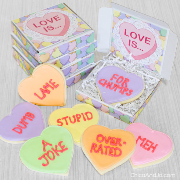 Anti-Valentine conversation heart cookies | Chica and Jo