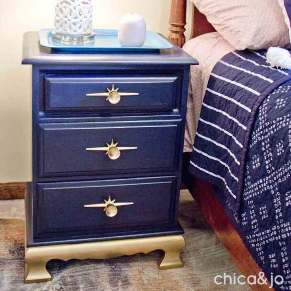 Flea Market Find Nightstand Makeover Flea Market Find Nightstand Makeover