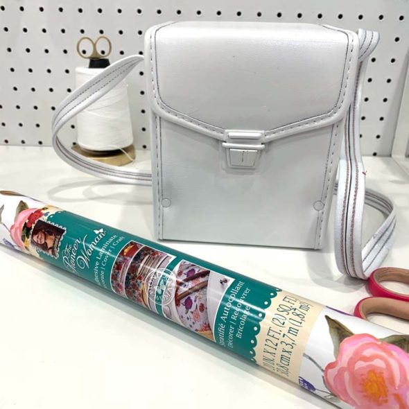 Pioneer Woman floral pattern camera bag