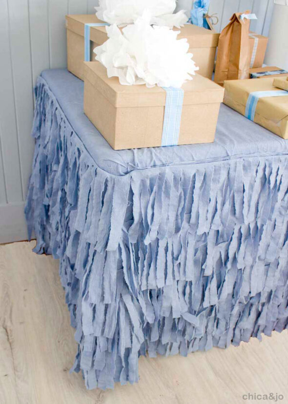 No-sew rustic fringed tablecloth for a party