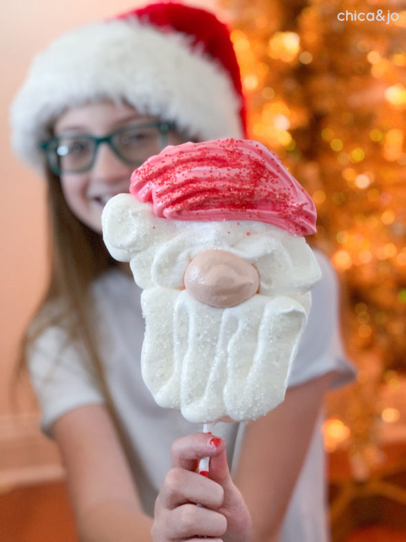 Santa Claus meringue pops