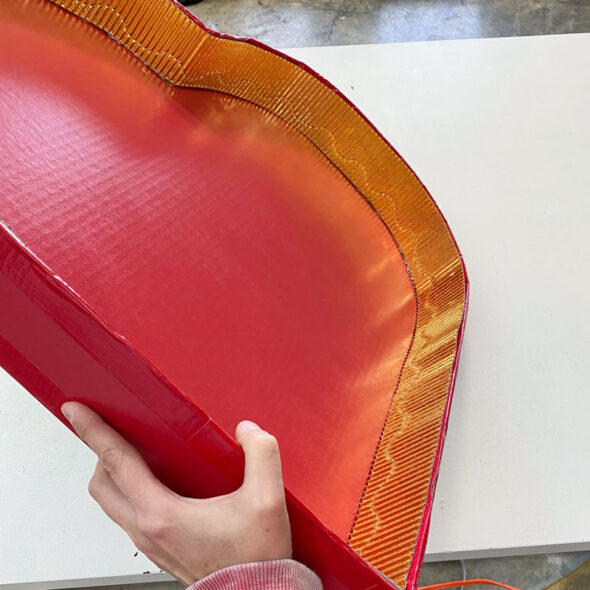 DIY giant heart-shaped candy box Valentine's Day decoration