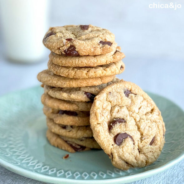 Best Crispy, Chewy Chocolate Chip Cookie Recipe