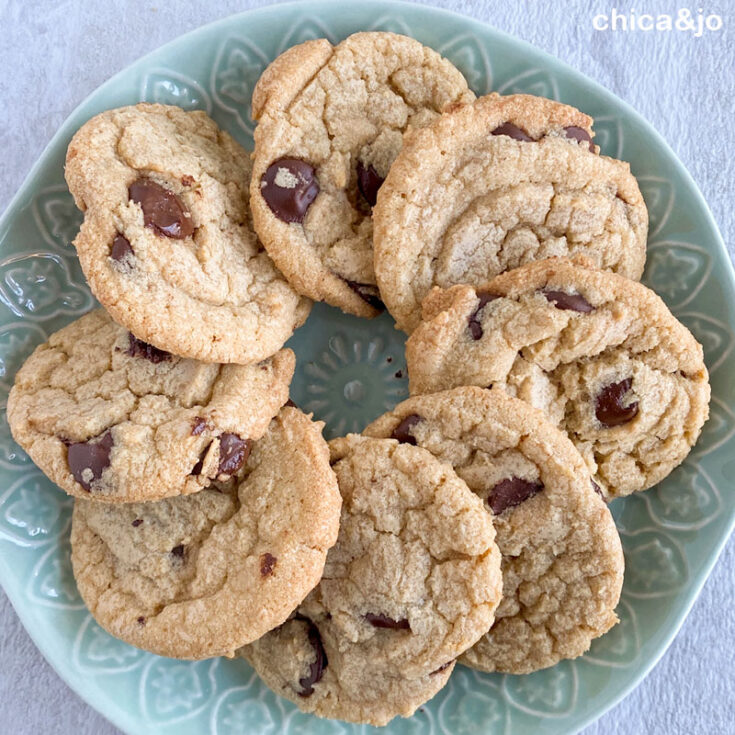 Chica's Crispy Chewy Chocolate Chip Cookies